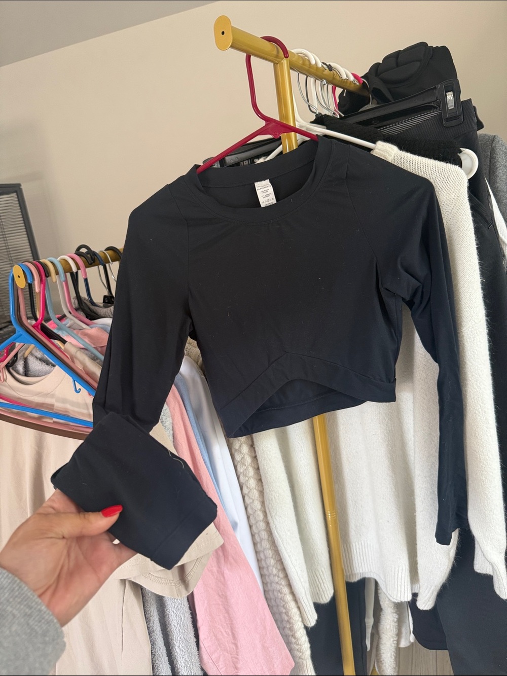 Alphalete Black Long-Sleeve Cropped Top